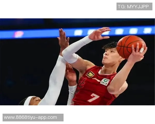 曾凡博强调团队协作的重要性每位球员都需与核心球员紧密配合